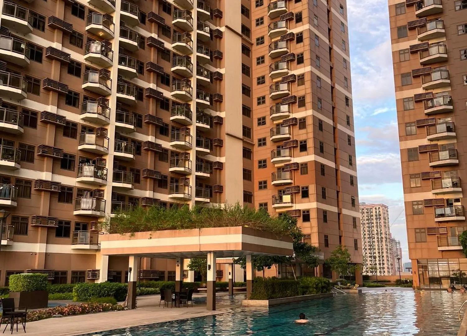 Bayview Near Picc Ccp Starcity Okada Airport Moa Pasay Aparthotel
